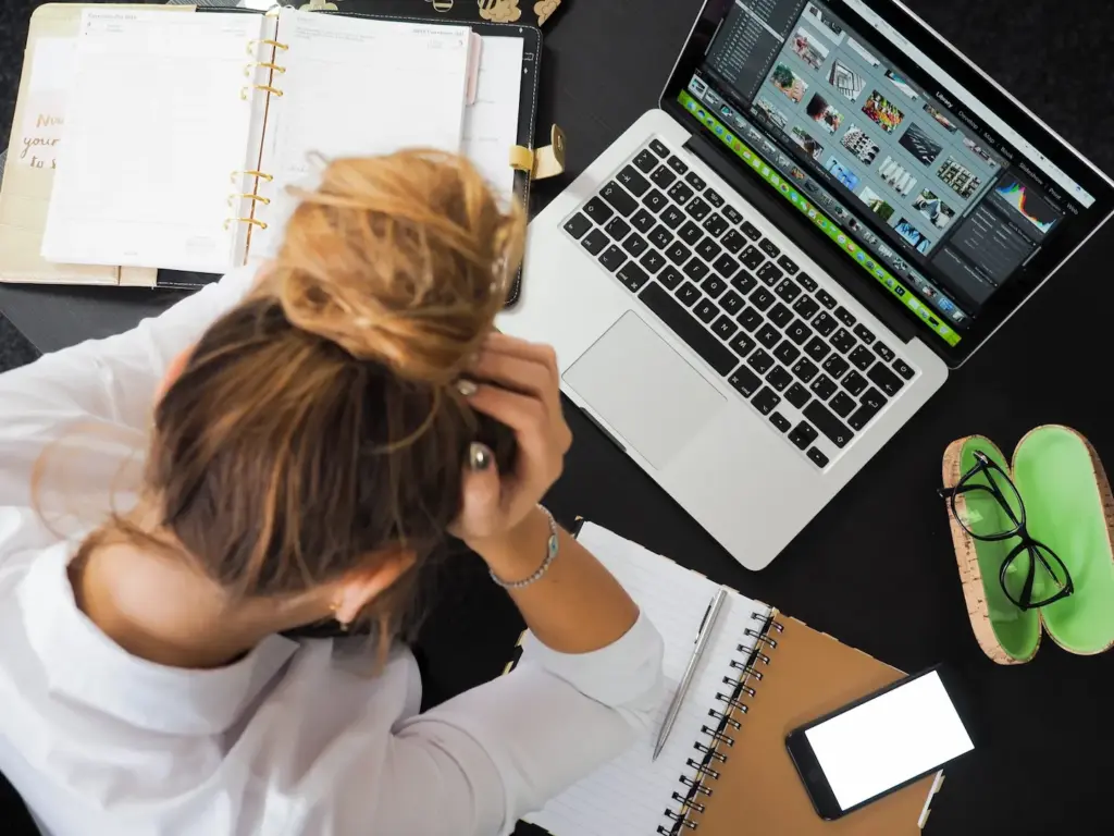 Mindfulness at Work: Setting Intention to Maintain Calm 5 pexels energepiccom 313690 scaled 1